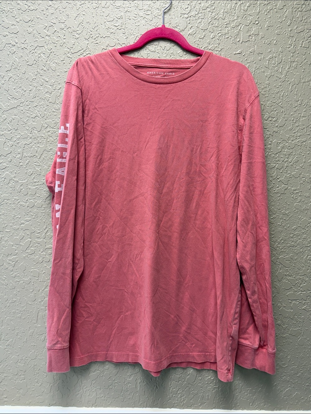 American Eagle Outfitters Men's Large Long-Sleeve Crew Shirt - Coral/Pink
